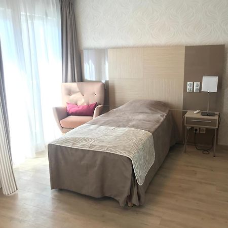 Résidence Service Senior Villa Sully Paris Montreuil Montreuil  Esterno foto